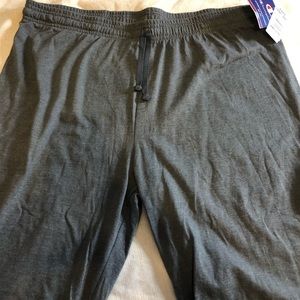 NWT women’s Comfy Jersey cropped pants
